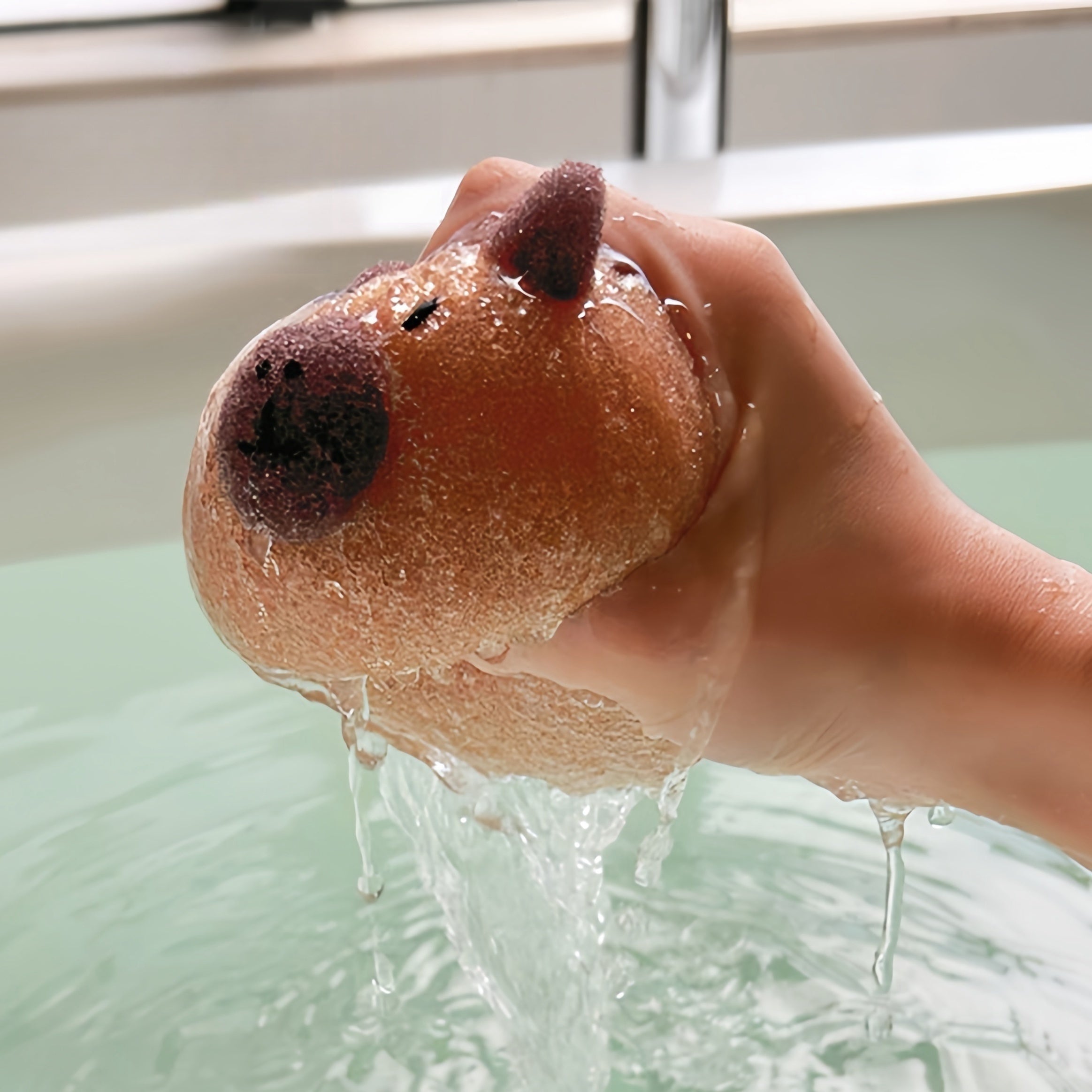 Boules de bain Kapibala 1\u002F2, éponges de douche douces et mignonnes, accessoires de bain pour le visage et le corps, cadeaux adorables en forme d'animaux